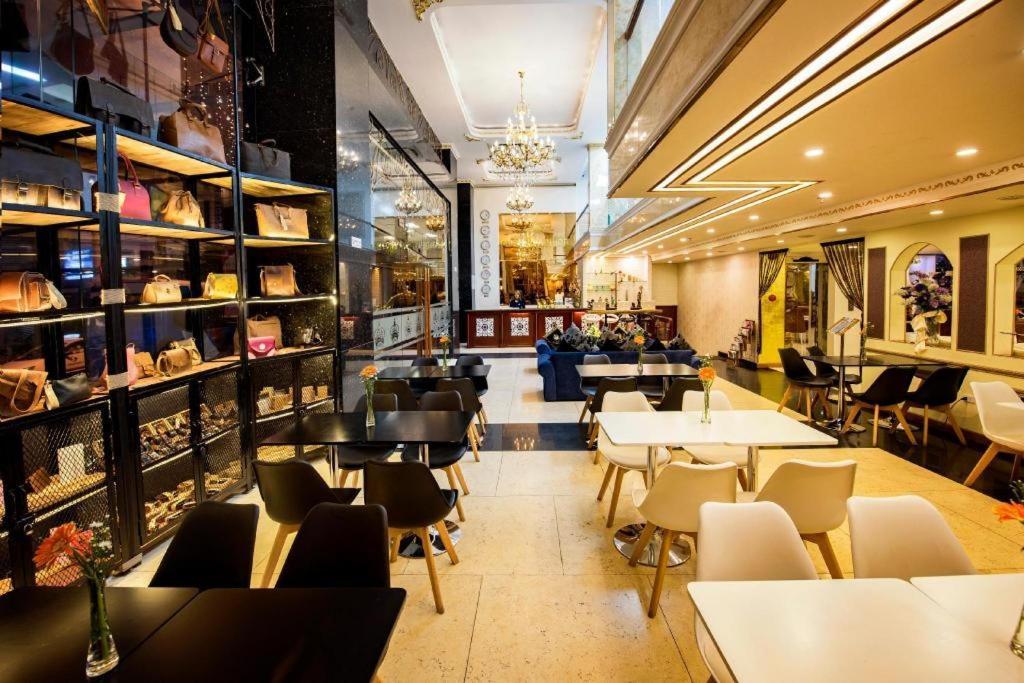 Golden Crown Hotel Saigon Ho Şi Min Exterior foto