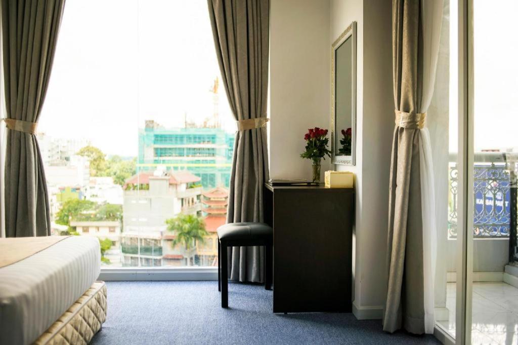 Golden Crown Hotel Saigon Ho Şi Min Exterior foto